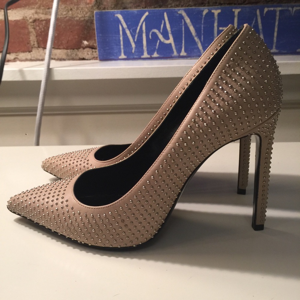 YVES SAINT LAURENT BEIGE LEATHER PUMPS SZ-38.5